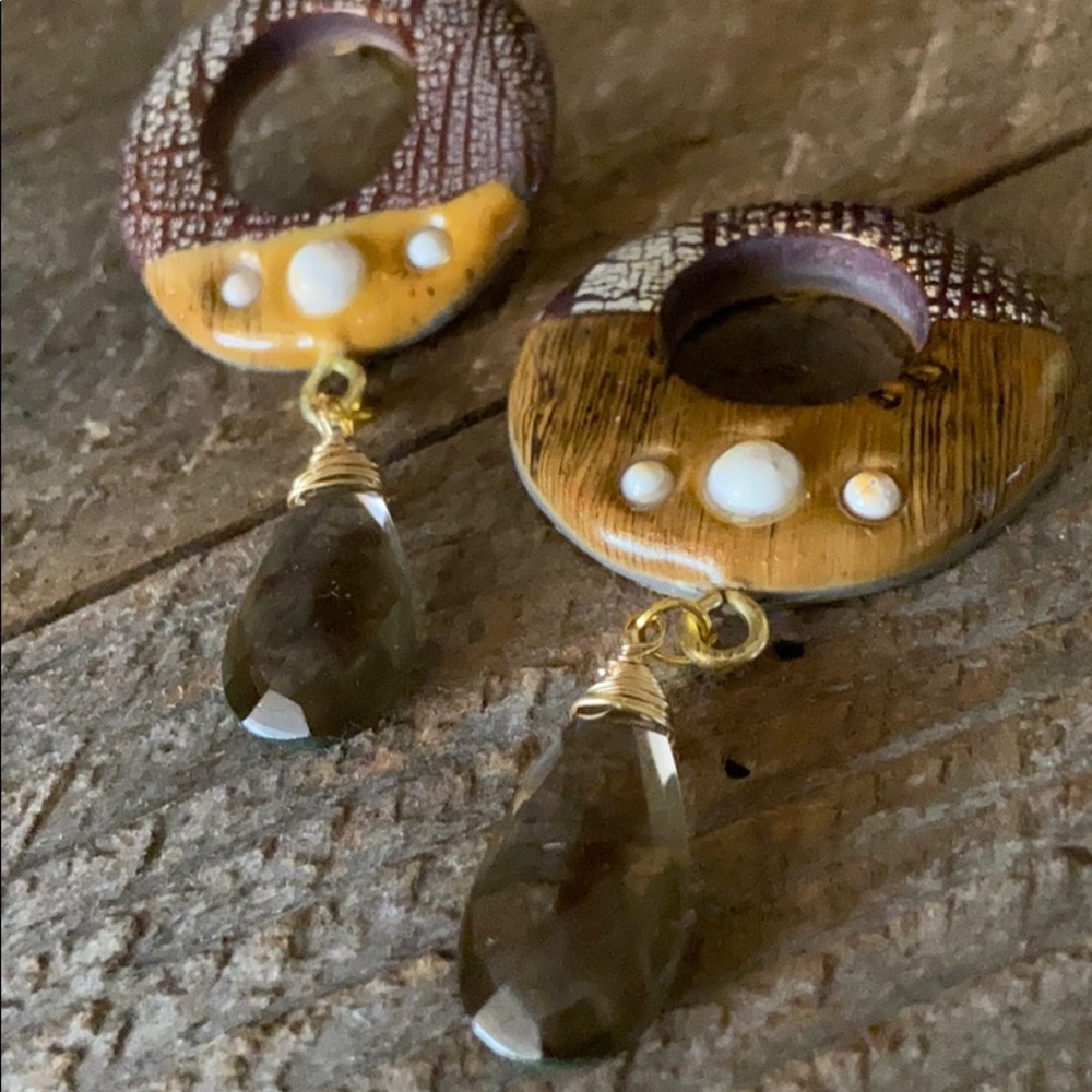 FAUX ANTIQUE WOOD GEMSTONE